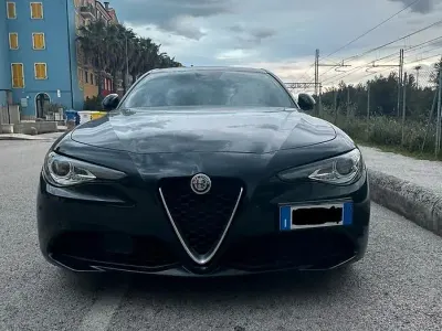 Usata Alfa Romeo Giulia Business 160 CV (117 kW) 2019 Nero Berlina