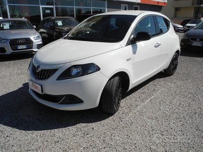 Usata Lancia Ypsilon S 69 CV (50 kW) 2022 Bianco Utilitaria