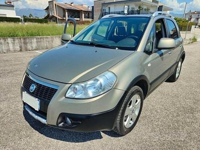 Usata Fiat Sedici 107 CV (78 kW) 2006 Grigio SUV
