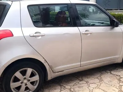 Usata Suzuki Swift 68 CV (50 kW) 2009 Grigio Utilitaria