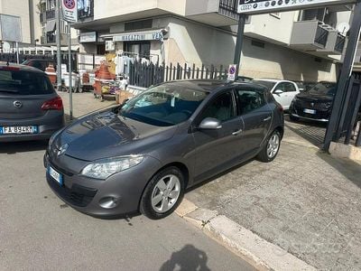 Usata Renault Mégane Dynamique 110 CV (80 kW) 2010 Grigio Berlina