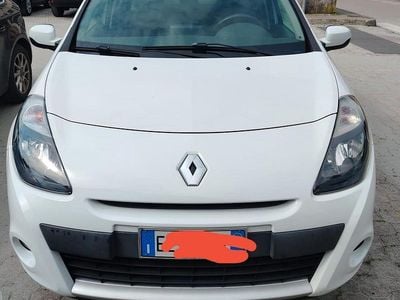 Usata Renault Clio II 75 CV (55 kW) 2011 Bianco Utilitaria