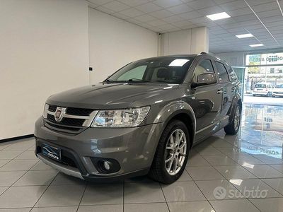 Usata Fiat Freemont Lounge 170 CV (125 kW) 2013 Grigio SUV