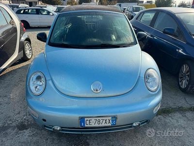 Usata VW New Beetle 101 CV (74 kW) 2004 Grigio Utilitaria