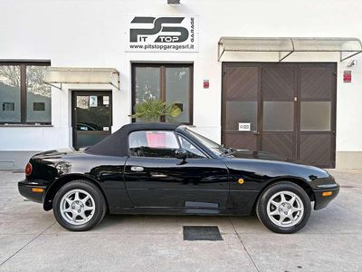Usata Mazda MX5 90 CV (66 kW) 1995 Nero Cabrio