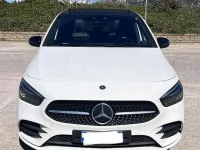 Usata Mercedes B200 Premium 150 CV (110 kW) 2019 Bianco Utilitaria