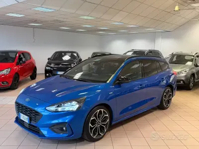 Käytetty Ford Focus ST-Line 150 HP (110 kW) 2018 Sininen Farmari