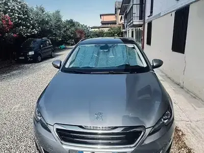 Usata Peugeot 308 120 CV (88 kW) 2017 Station wagon