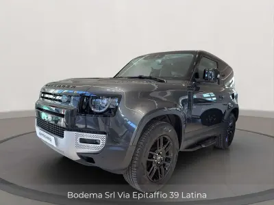 Usata Land Rover Defender S 200 CV (147 kW) 2024 Santorini black SUV