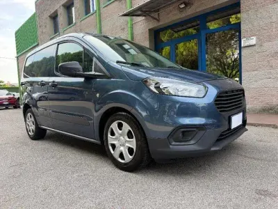 Usata Ford Transit Courier 100 CV (73 kW) 2022 Blu Furgone