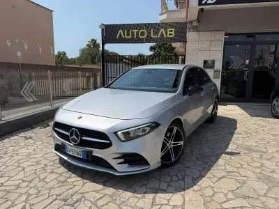 Usata Mercedes A180 116 CV (85 kW) 2019 Argento Berlina