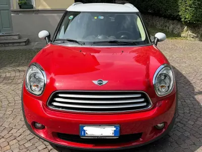 Usata Mini Cooper D Countryman 111 CV (81 kW) 2014 Rosso SUV