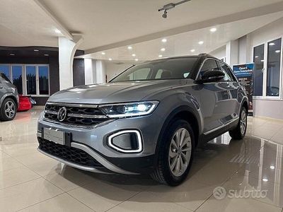Usata VW T-Roc Style 116 CV (85 kW) 2024 Grigio SUV