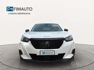 Usata Peugeot 2008 Active 110 CV (80 kW) 2022 Bianco SUV