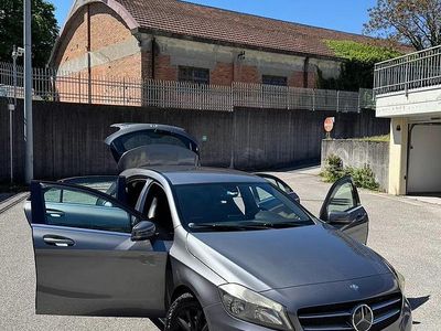 Usata Mercedes A180 Premium 109 CV (80 kW) 2013 Grigio Berlina