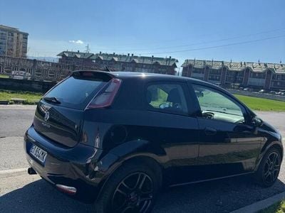 Usata Fiat Punto Evo Sport 105 CV (77 kW) 2015 Nero Utilitaria
