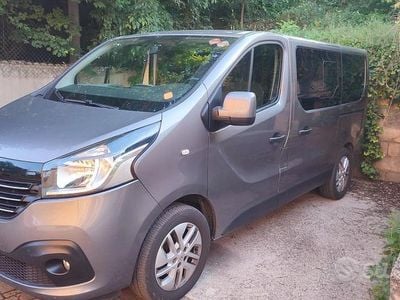 Usata Renault Trafic 140 CV (102 kW) 2015 Grigio Monovolume