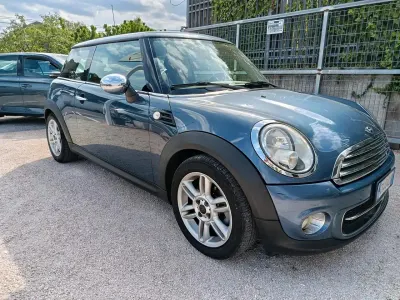 Usado Mini Cooper 122 HP (89 kW) 2011 Azul Citadino