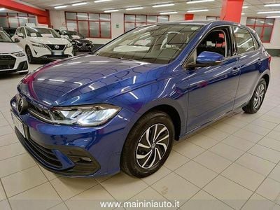 Usata VW Polo Life 80 CV (58 kW) 2023 Blu Utilitaria