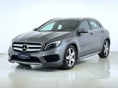 Usado Mercedes GLA200 Premium 136 CV (100 kW) 2016 Gris SUV