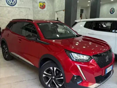 Usata Peugeot 2008 GT 131 CV (96 kW) 2022 Rosso SUV