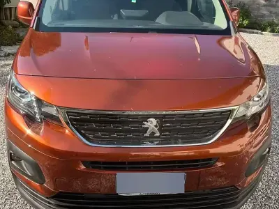 Usata Peugeot Rifter Allure 131 CV (96 kW) 2019 Monovolume