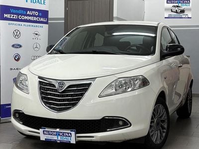 Begagnad Lancia Ypsilon Gold 95 HK (69 kW) 2012 Vit Halvkombi