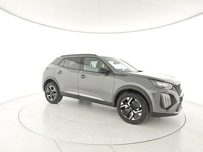 Usata Peugeot 2008 Allure 101 CV (74 kW) 2024 Gray SUV