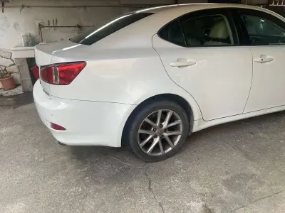 Usata Lexus IS220d Luxury Line 177 CV (130 kW) 2015 Bianco Berlina