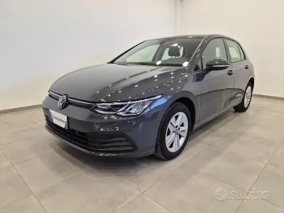 Usata VW Golf VIII Business 110 CV (80 kW) 2024 Nero Berlina