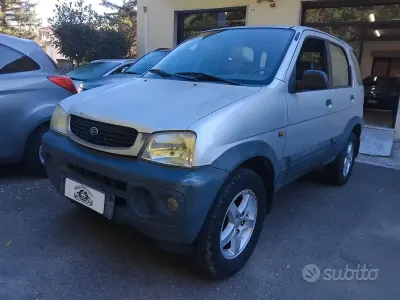 Usata Daihatsu Terios 83 CV (61 kW) 1999 Grigio SUV