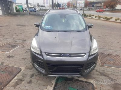 Usata Ford Kuga 120 CV (88 kW) 2016 Grigio SUV