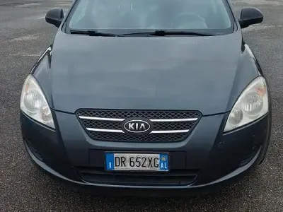 Usata Kia Ceed 109 CV (80 kW) 2008 Utilitaria