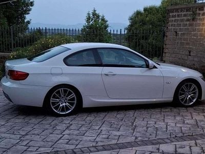 Usata BMW 320 M Sport 184 CV (135 kW) 2010 Bianco Coupé