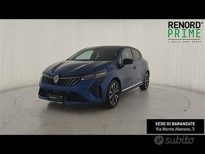 Blu scuro Usata 2024 Renault Clio V Techno Berlina | 15.290 € (Buon prezzo)