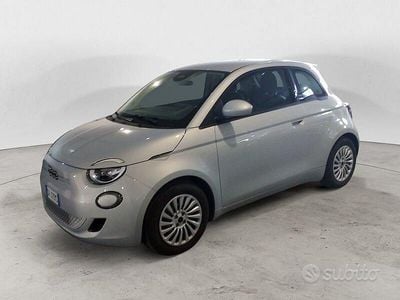 Usata Fiat 500e 69 kW (95 CV) 2024 Blu Utilitaria