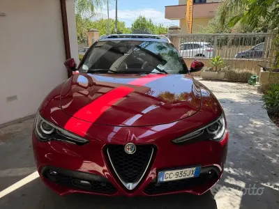 Usata Alfa Romeo Stelvio Ti 190 CV (139 kW) 2020 Rosso SUV