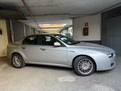 Usata Alfa Romeo 159 170 CV (125 kW) 2011 Grigio Berlina