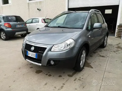 Usata Fiat Sedici Emotion 120 CV (88 kW) 2007 Grigio SUV