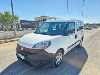 Usata Fiat Doblò Easy 90 CV (66 kW) 2022 Bianco Monovolume
