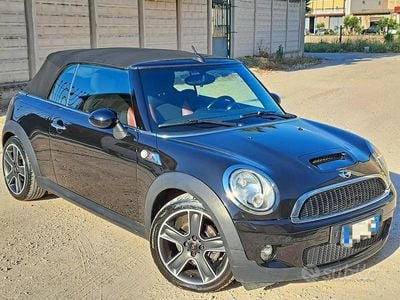Usata Mini Cooper Cabriolet 112 CV (82 kW) 2011 Nero Cabrio