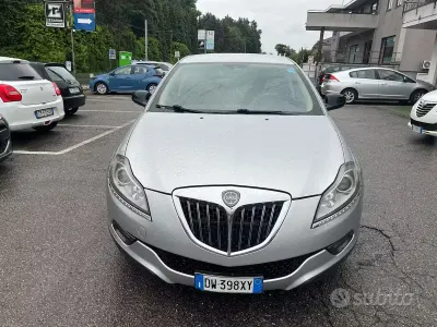 Usata Lancia Delta 120 CV (88 kW) 2009 Grigio Utilitaria