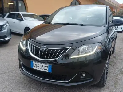 Usata Lancia Ypsilon Gold 69 CV (50 kW) 2022 Nero Utilitaria