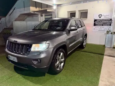 Usata Jeep Grand Cherokee Overland 241 CV (177 kW) 2011 Grigio SUV