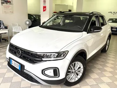 Usata VW T-Roc Life 150 CV (110 kW) 2022 Bianco SUV