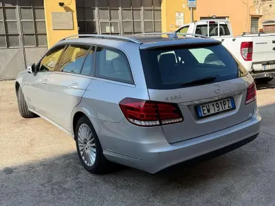 Usata Mercedes E200 Elegance 184 CV (135 kW) 2013 Argento Station wagon