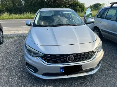 Usata Fiat Tipo Opening Edition 95 CV (69 kW) 2016 Argento Berlina