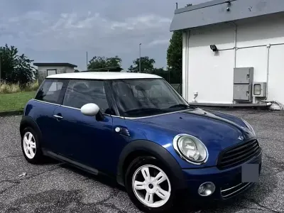 Usata Mini Cooper D 109 CV (80 kW) 2007 Blu Utilitaria