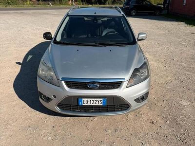 Usata Ford Focus 110 CV (80 kW) 2010 Grigio Station wagon