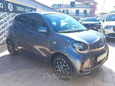 Usata Smart ForFour Electric Drive Pulse 60 kW (82 CV) 2021 Gray Utilitaria